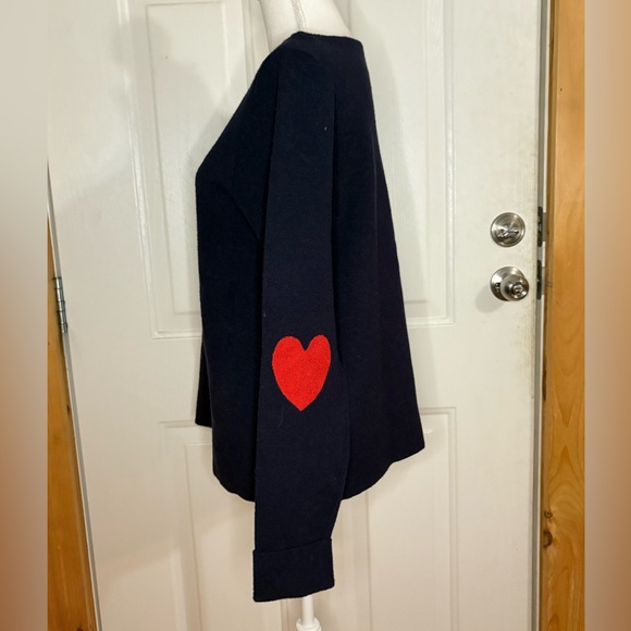 Cynthia Rowley Navy Sweater with Red Heart Accents size Large - Picture 4 of 10